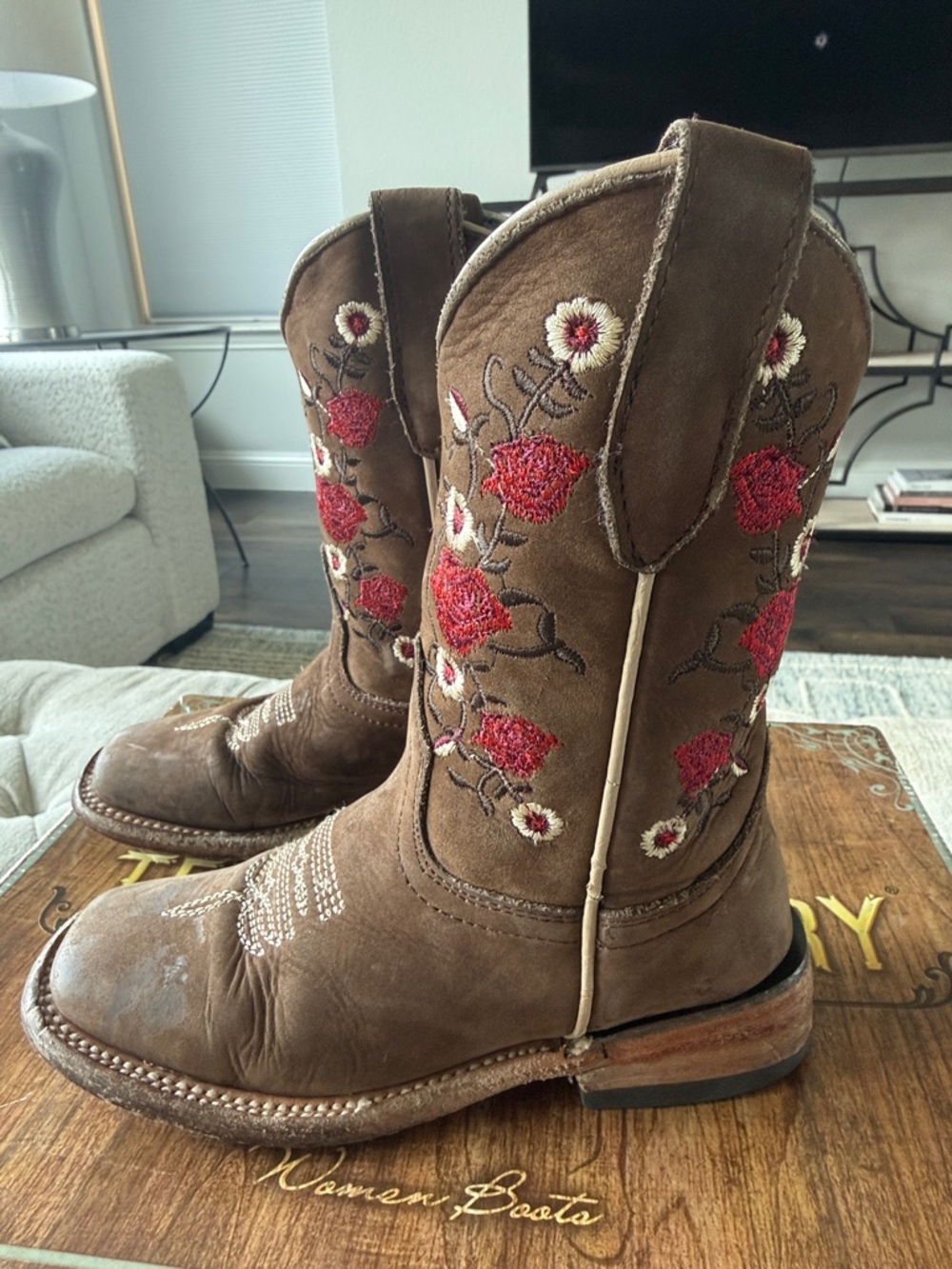Texas Country kids 12 Brown Suede Women’s Embroidered Western Boots - Red Floral - Picture 4 of 6